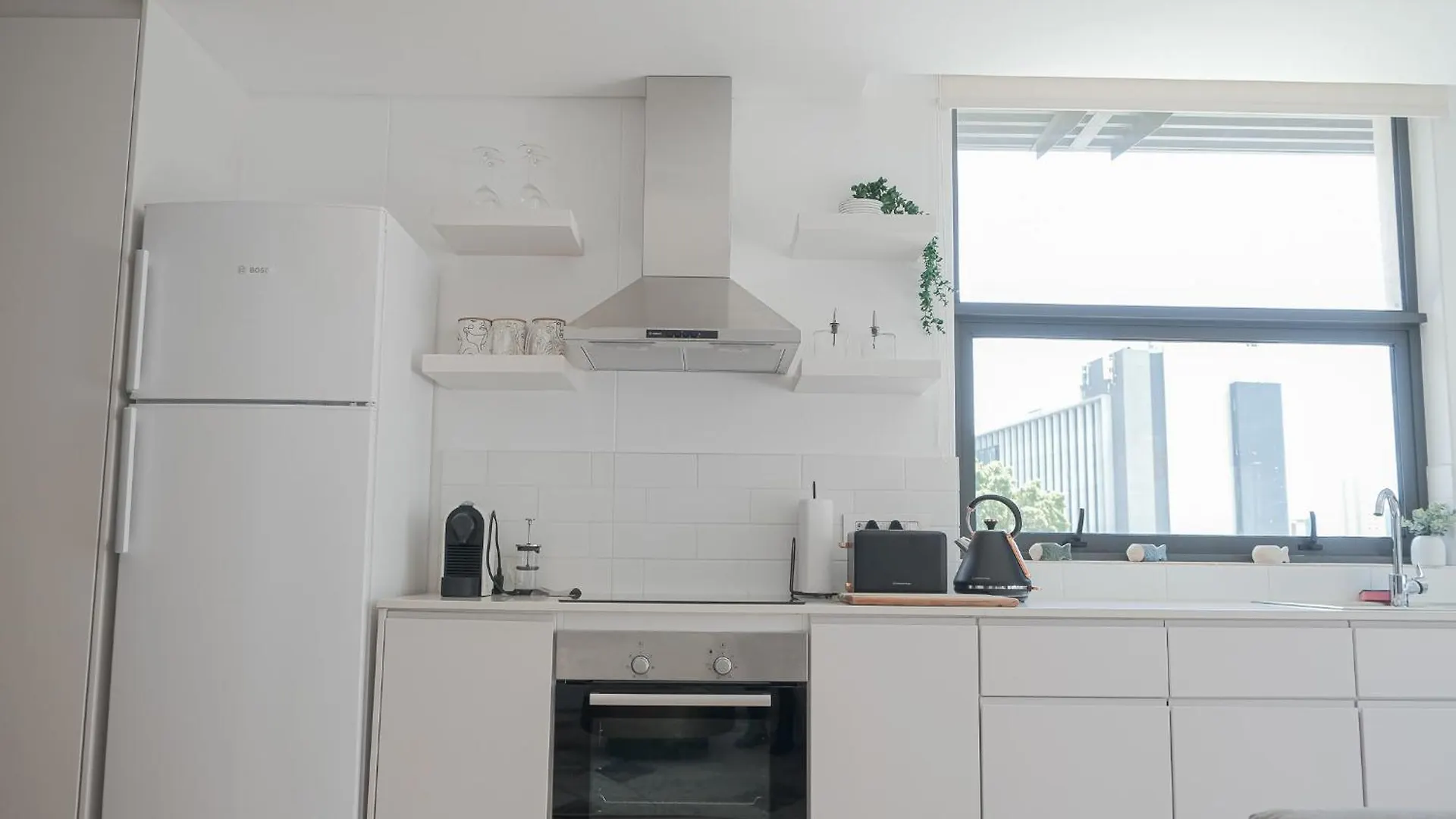 Woodstock Wonder - Mountain Views Apartment Cape Town